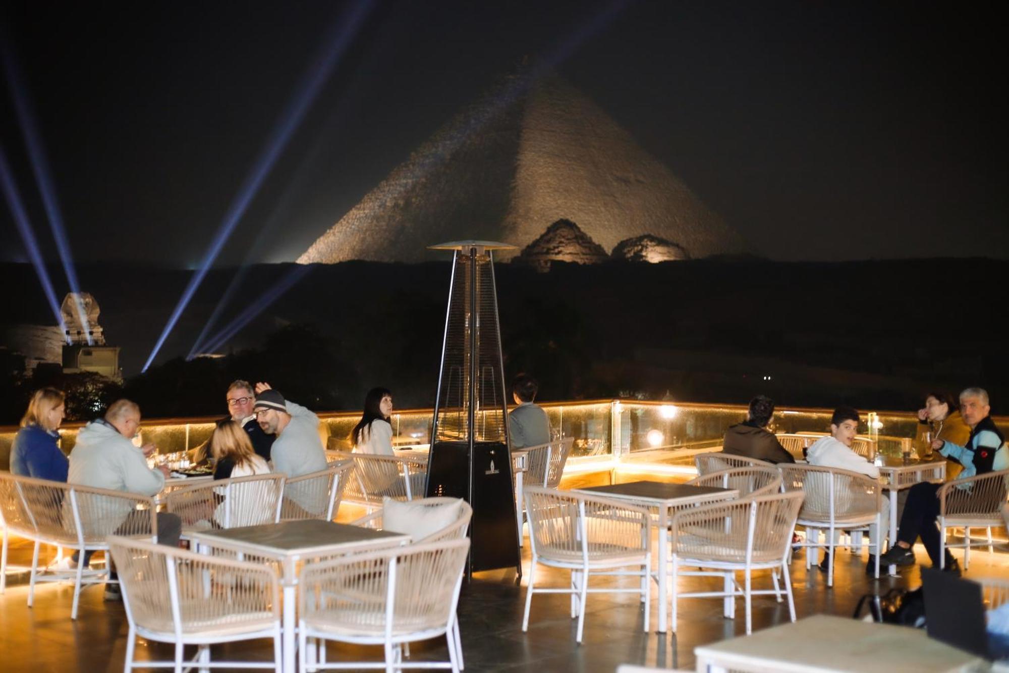 Tree Lounge Pyramids View Inn , Sphinx Giza Cairo Exterior photo